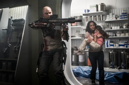 elysium-matt-damon-alice-braga